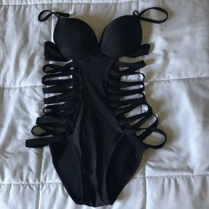 Women’s Bikini size Small